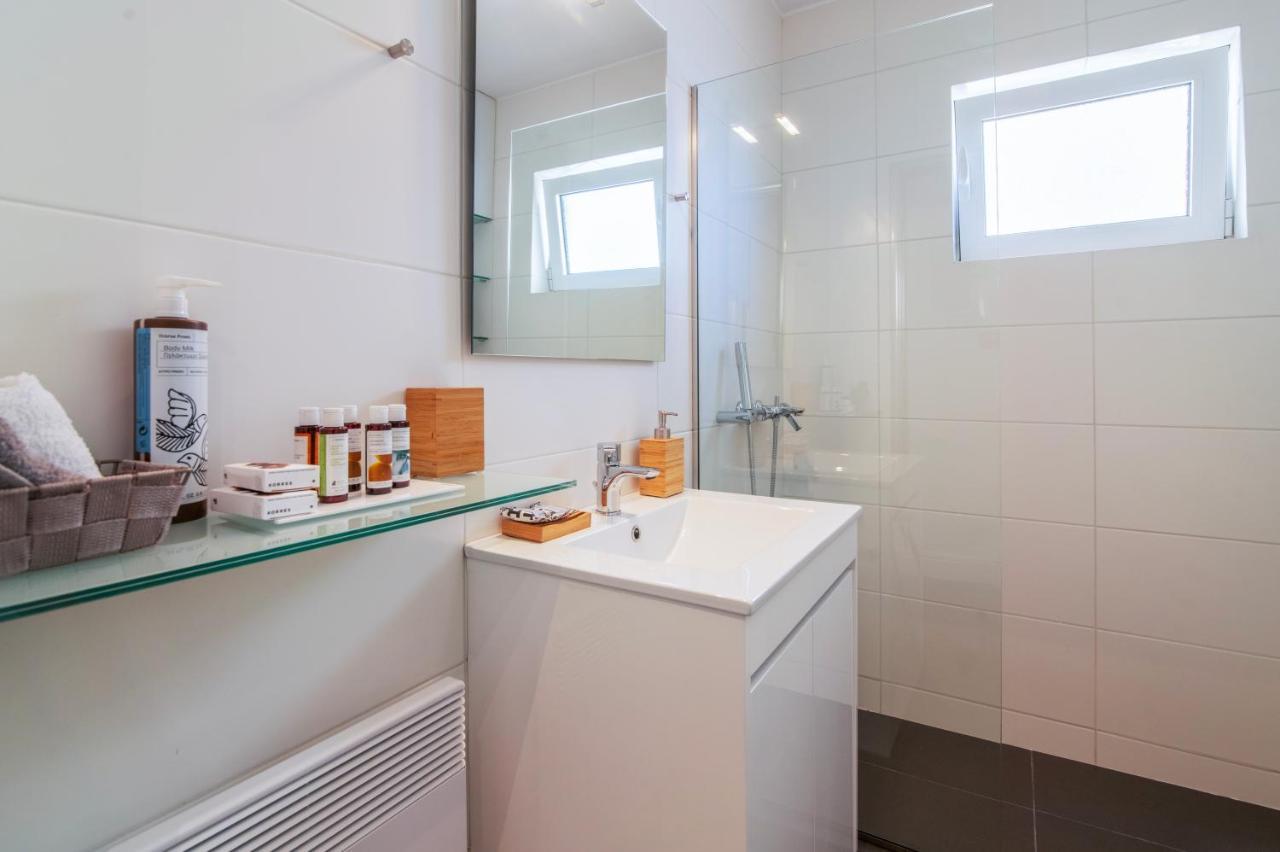 Sun & Sea Suite, Kavouri Athen Eksteriør billede